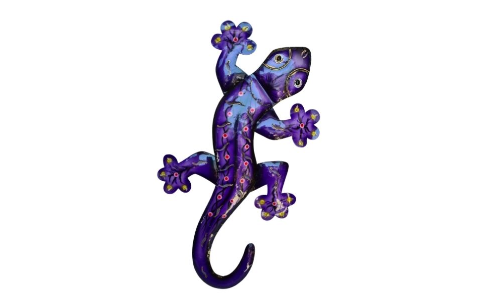 Gecko purple as wall hanging