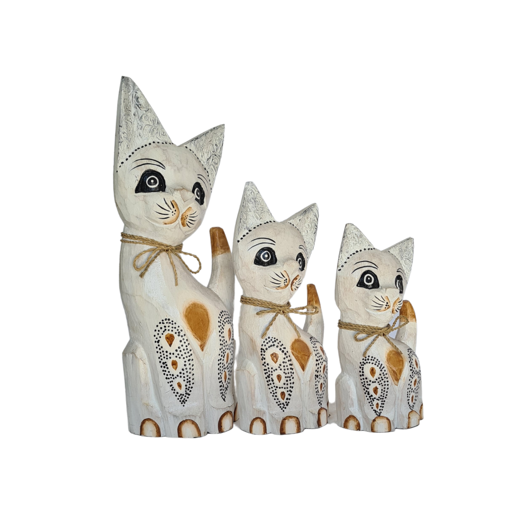 Cat set of 3 sitting white in colour
